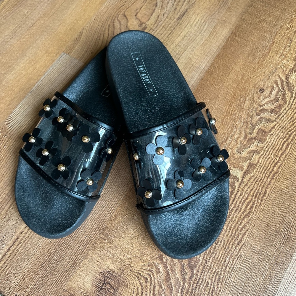 Joy & Roy Brand new slippers size 38